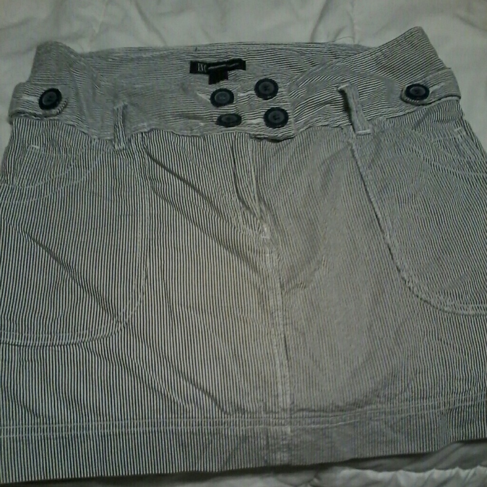 SKIRT INC